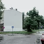 High Standard-University District Free Parking